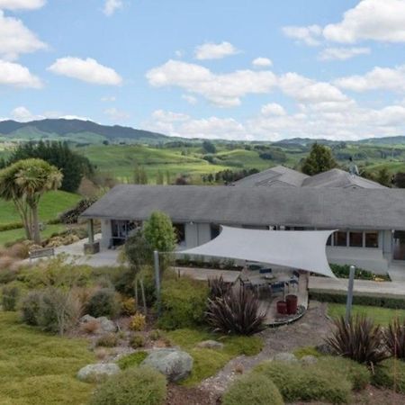 Above The River Karapiro Bed & Breakfast Esterno foto