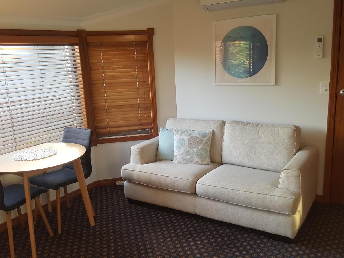 Above The River Karapiro Bed & Breakfast Esterno foto