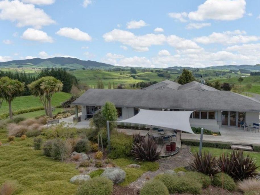 Above The River Karapiro Bed & Breakfast Esterno foto