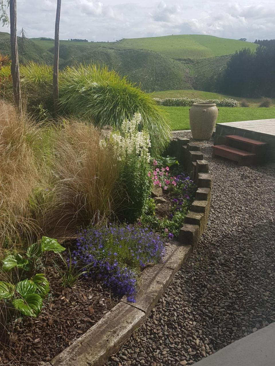 Above The River Karapiro Bed & Breakfast Esterno foto