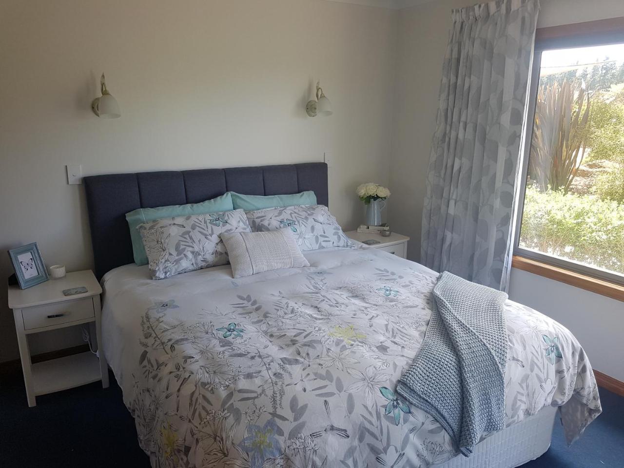 Above The River Karapiro Bed & Breakfast Esterno foto
