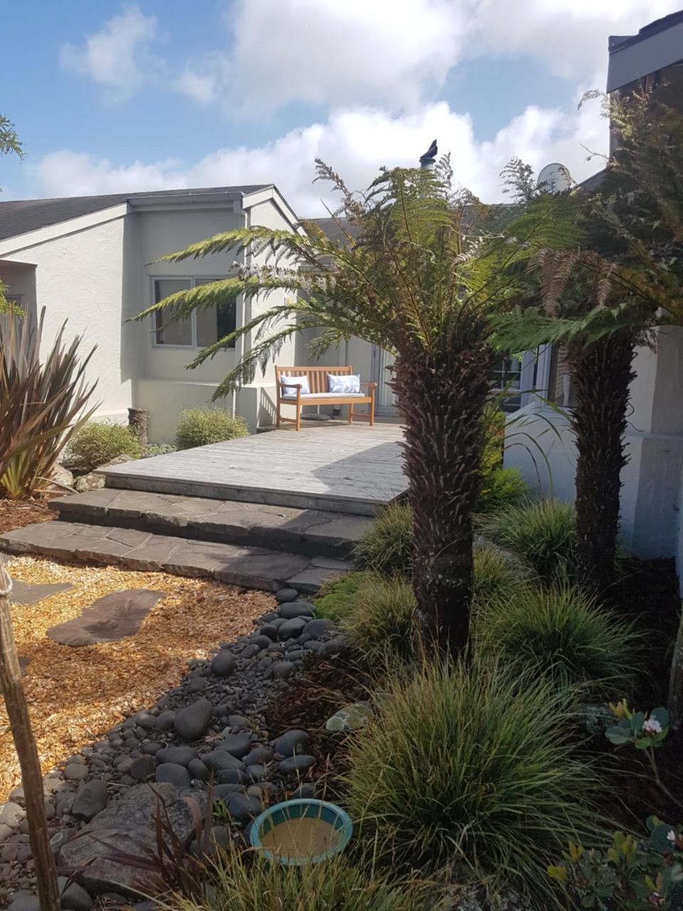 Above The River Karapiro Bed & Breakfast Esterno foto