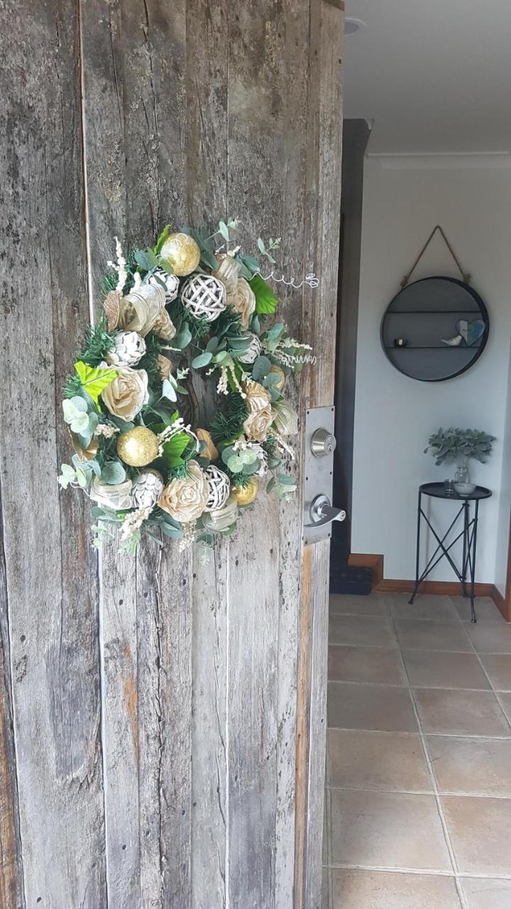 Above The River Karapiro Bed & Breakfast Esterno foto