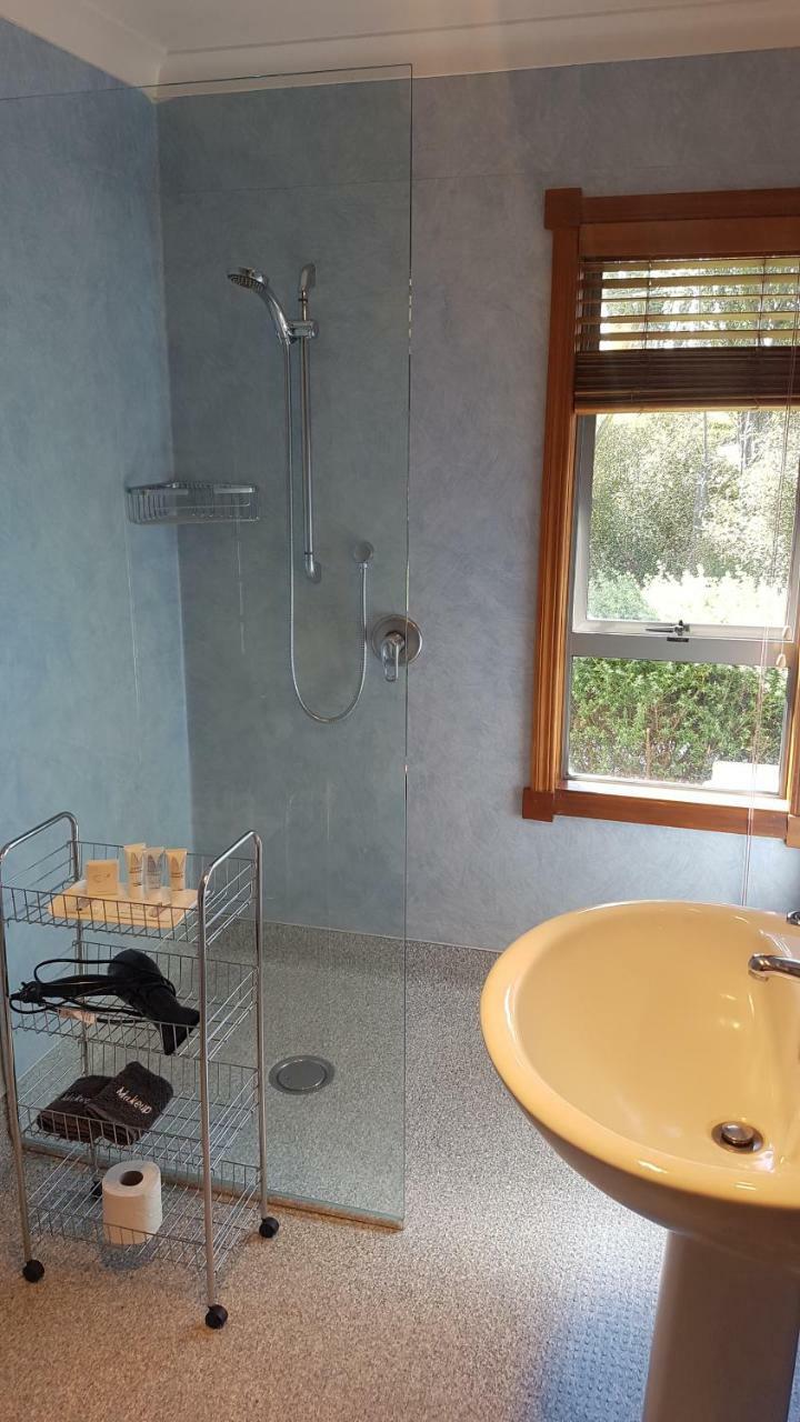 Above The River Karapiro Bed & Breakfast Esterno foto